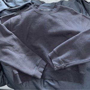 Aritzia TNA Shrunken Crewneck Sweatshirt